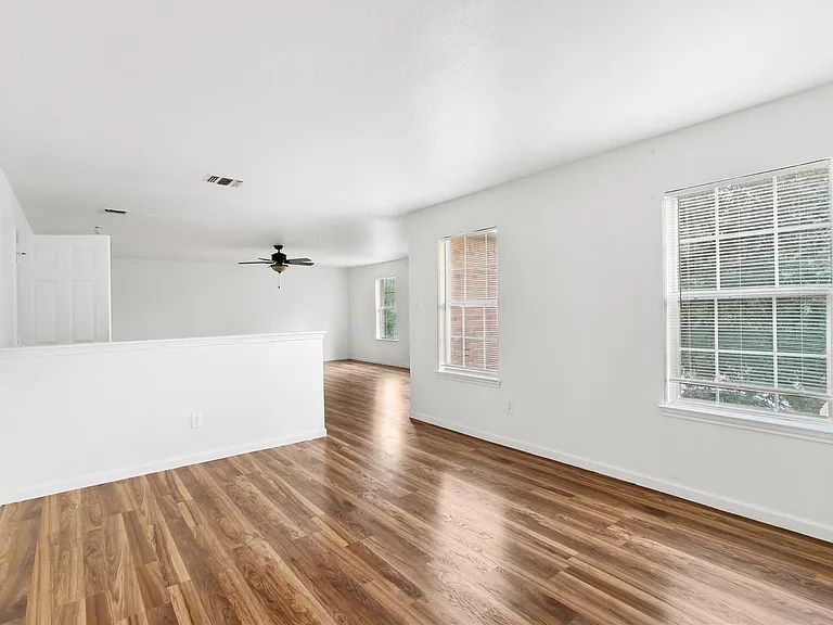 7938 Chatham Springs Ln — Photo 4