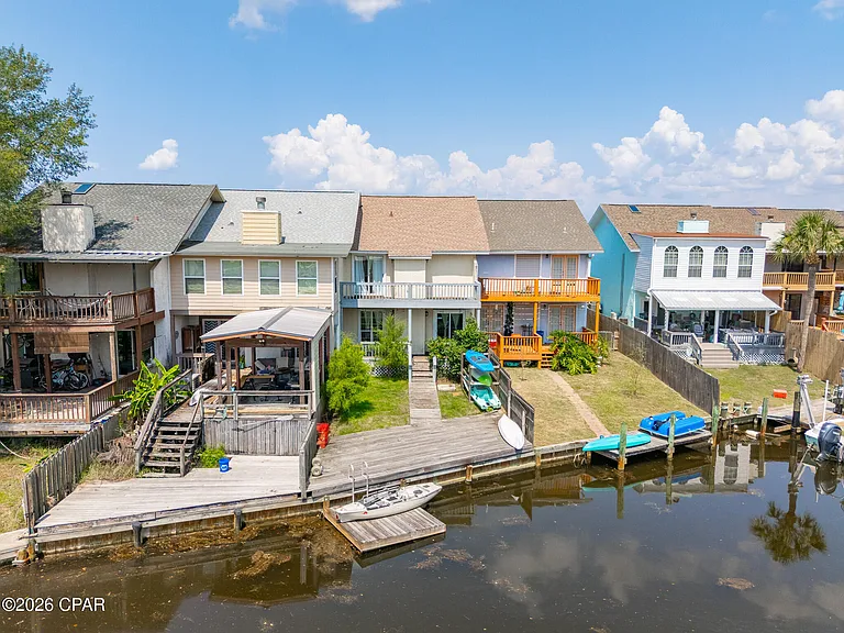 1365 Capri Dr — Photo 9