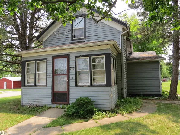 210 N Locust St, Winfield, IA 52659