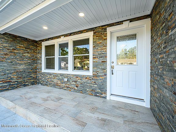 3rd image of 37 Millbrook Dr