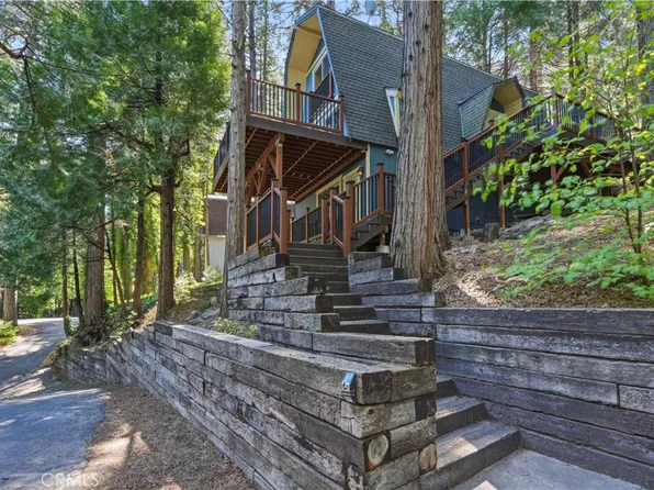 24091 Lakeview Dr, Crestline, CA 92325