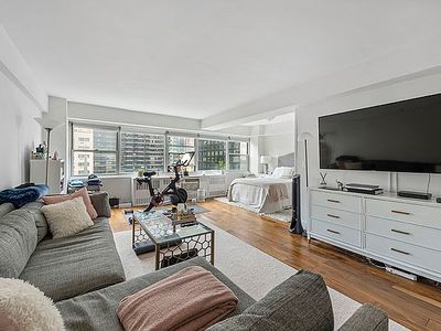 333 E 46th St APT 15F, New York, NY, 10017
