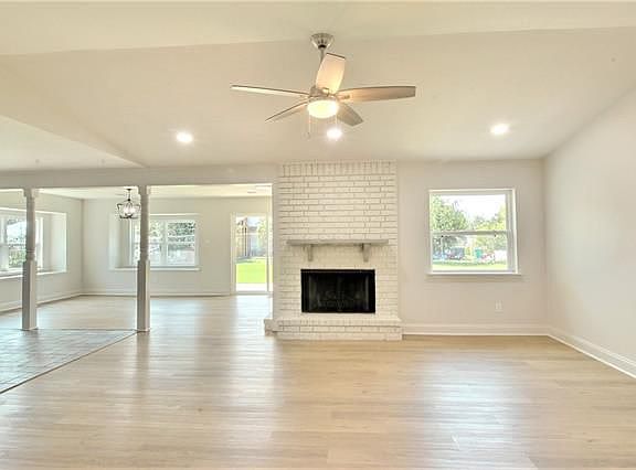 3rd image of 268 Saint Andrews Blvd