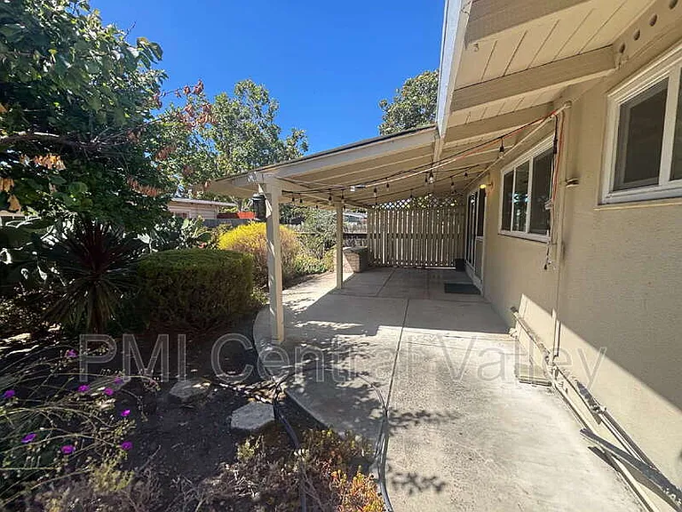 944 Bridgewood Way — Photo 50