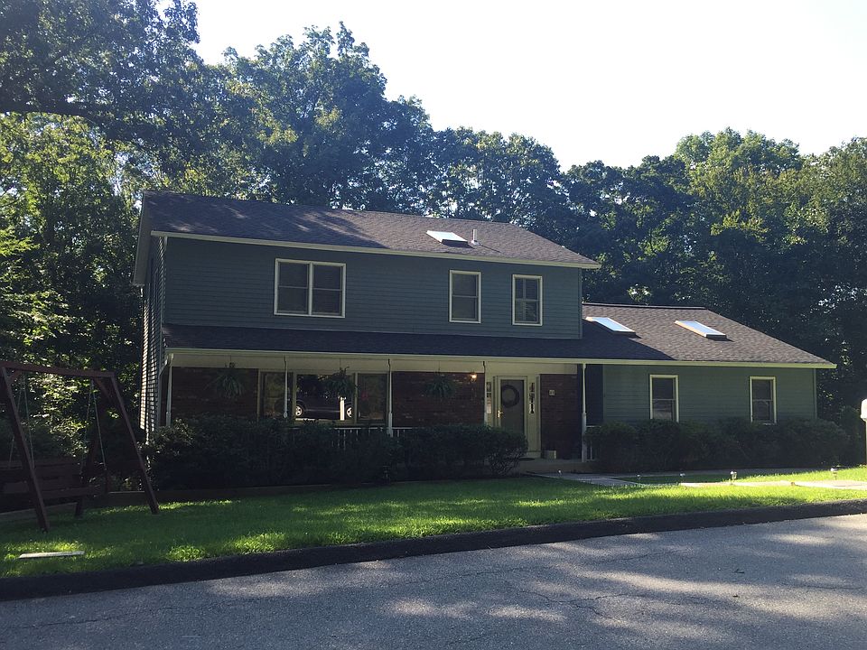1st image of 49 Carmine Dr