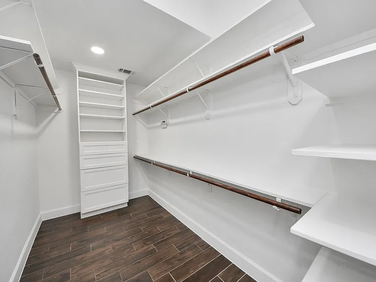 18027 Parkwille Ln — Photo 16