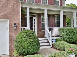 7319 Brook Meadow Dr, Louisville, KY 40228