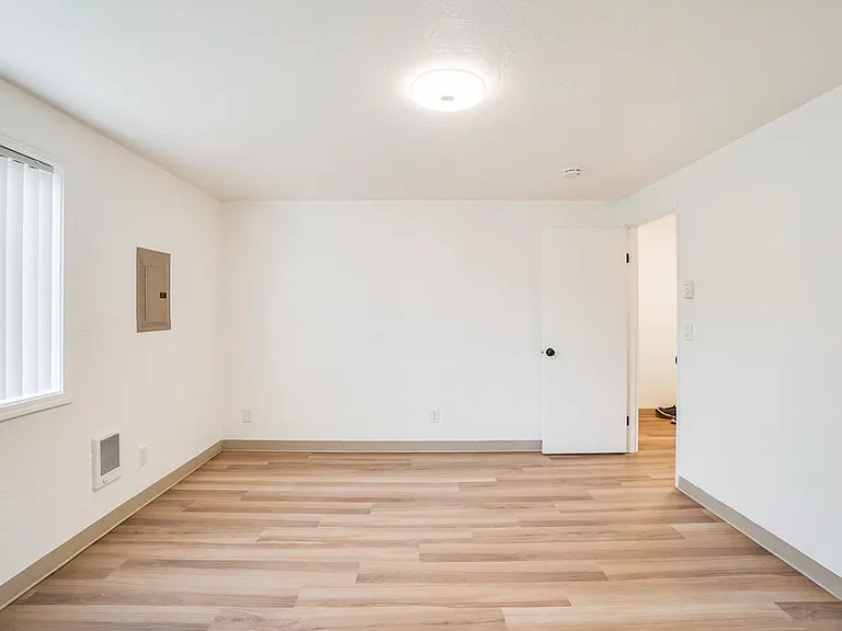 Westwood Apartments — Photo 23