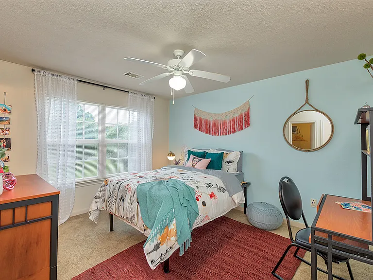 The Wyatt - Furnished Student Living - Priced Per Room — Photo 6