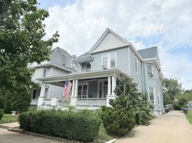316 E. Locust, 4