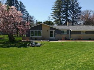 W228N3925 Crescent Dr, Pewaukee, WI 53072