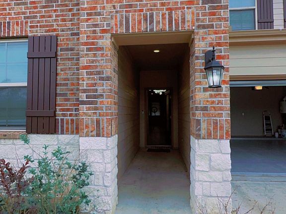 2nd image of 18311 Arcola Bay Ln
