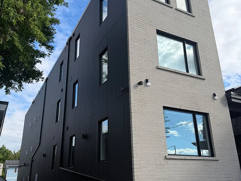 258 Montfort St — Photo 1