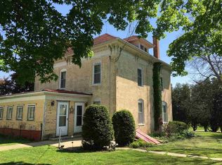 6384 Otter Creek Dr, Milledgeville, IL 61051