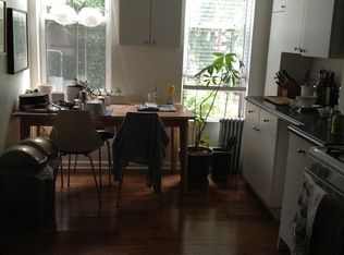 82 Newell St APT 1R, Brooklyn, NY 11222