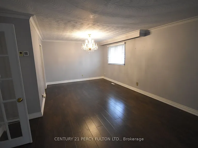 78 Senator Reesors Dr — Photo 6