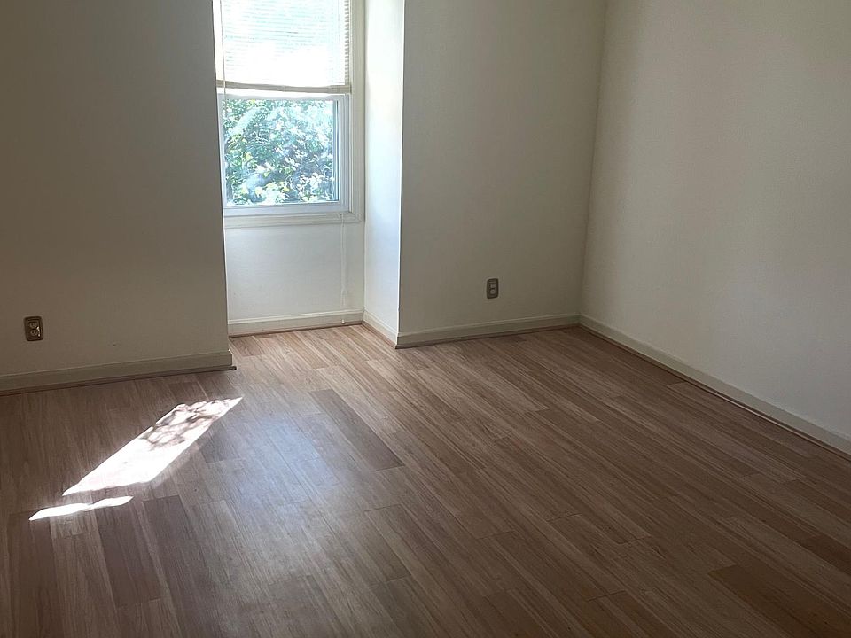 1st image of 2847 Hikes Ln APT 3BL