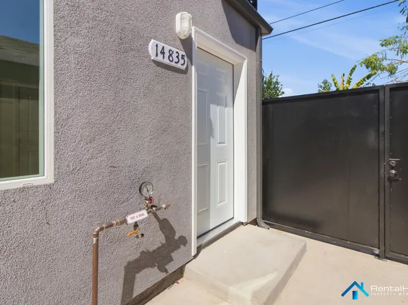 14835 Nordhoff St, Panorama City, CA 91402