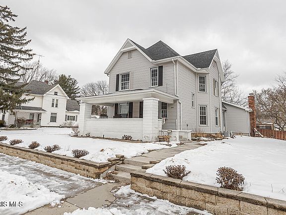 3rd image of 610 Wallace Ave