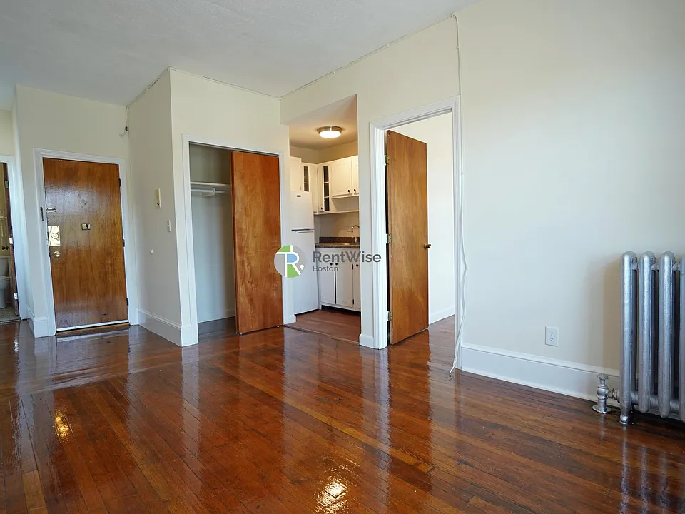 1315 Commonwealth Ave #208U