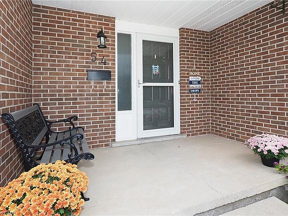 3rd image of 54 Delavan Dr