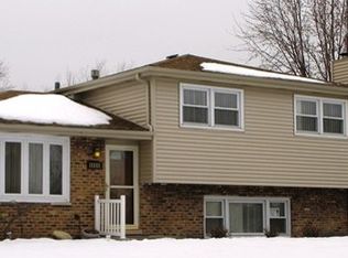 15553 Lockwood Ave, Oak Forest, IL 60452