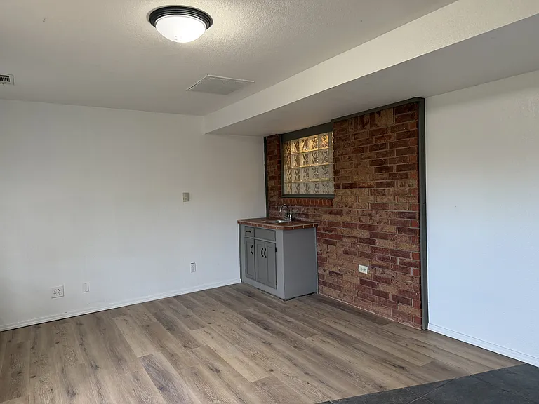 202 N Cimarron Dr — Photo 9