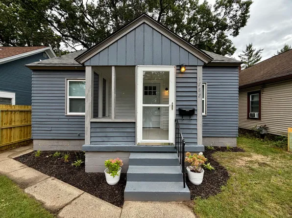 1782 Wood St, Muskegon, MI 49442