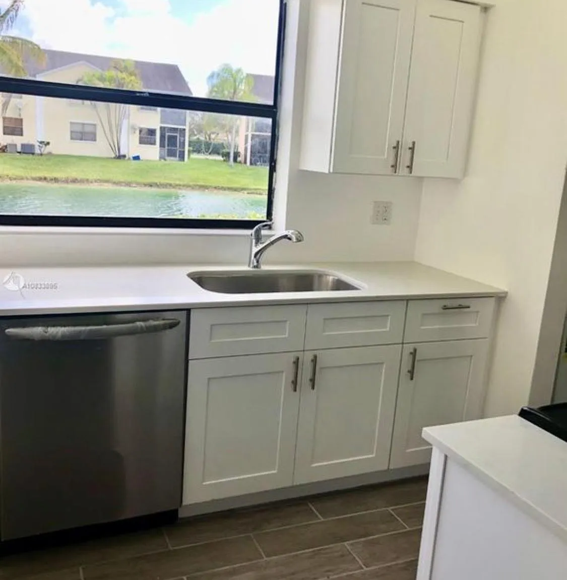 2 bed, 960 sqft, $1,900 — Photo 2