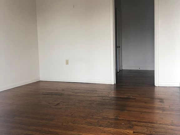 2nd image of 919-925 N Prince St #919-7