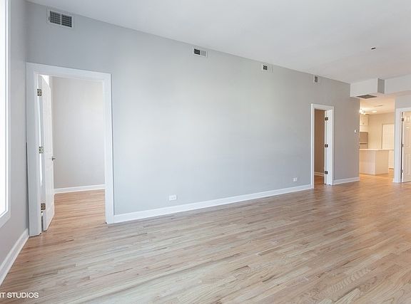 4th image of 3421 W Armitage Ave #2F