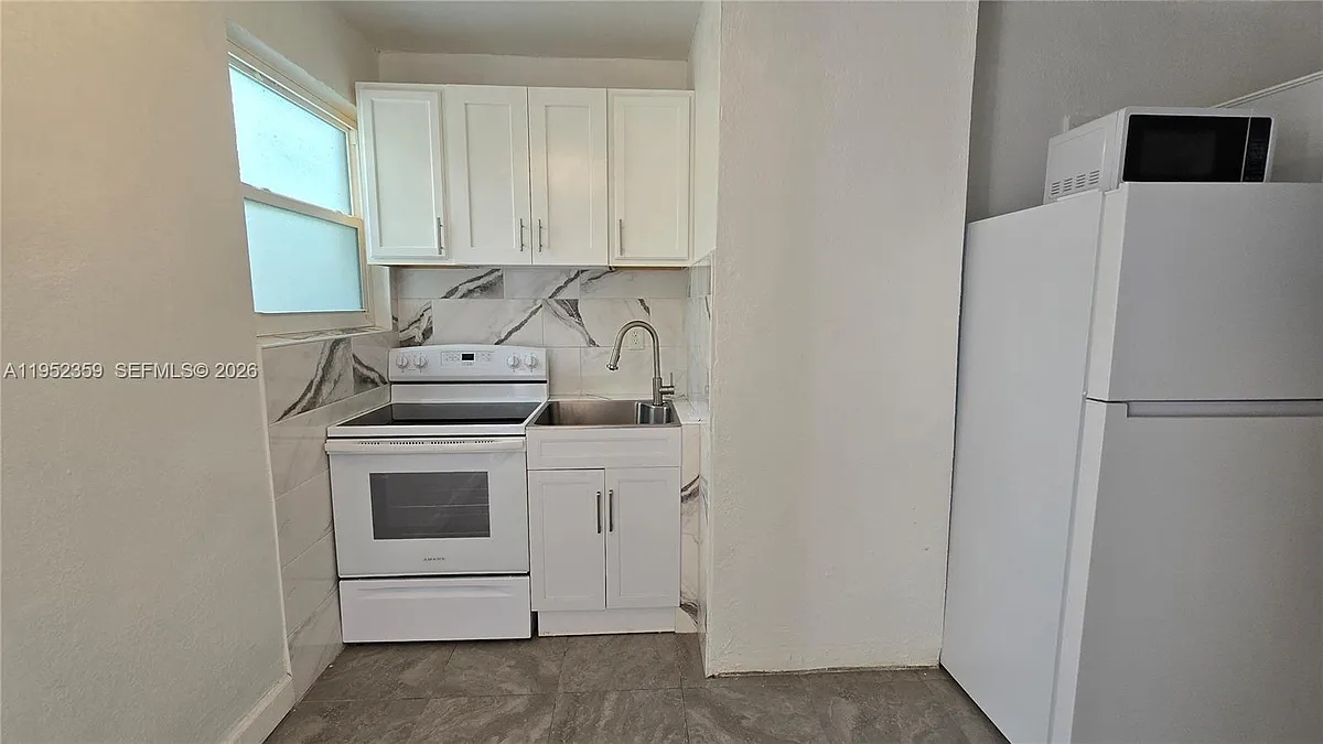 Building Photo - 9680 NW 19th Pl