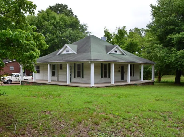 1199 N Poplar St, Paris, TN 38242