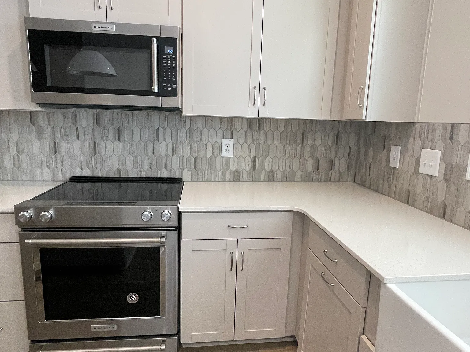 3 bed, 3.5 bath, 2208 sqft, $2,600 — Photo 3