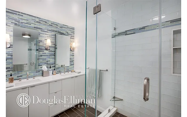 Sold by Douglas Elliman | media 24