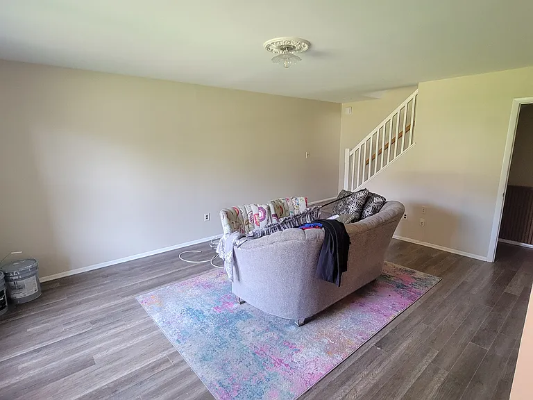 1055 Harbour Dr — Photo 6