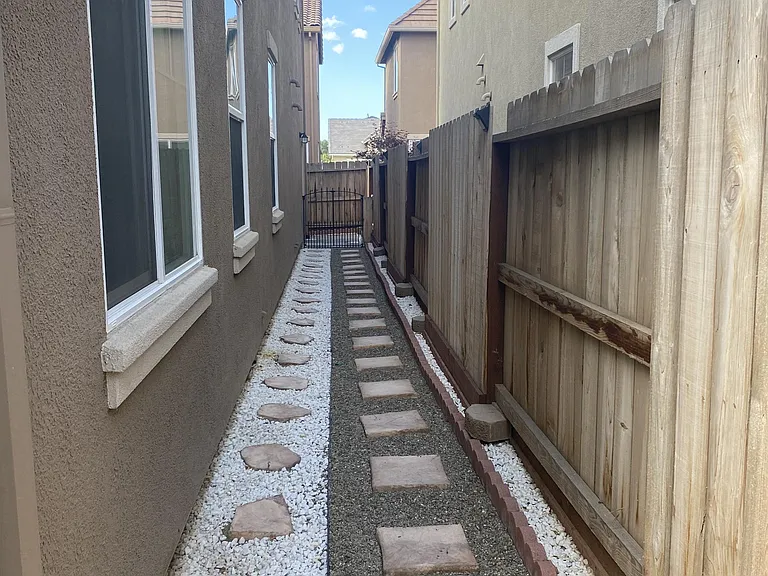 3925 Lookout Dr — Photo 42