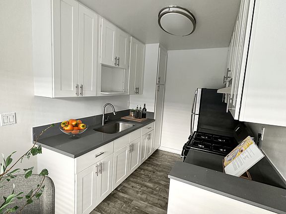 4th image of 3730 Dufresne Ct #2
