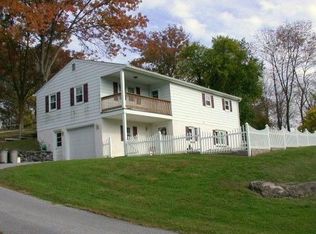 99 Slackwater Rd, Millersville, PA 17551