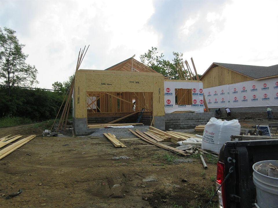 2nd image of 310 Jett Dr