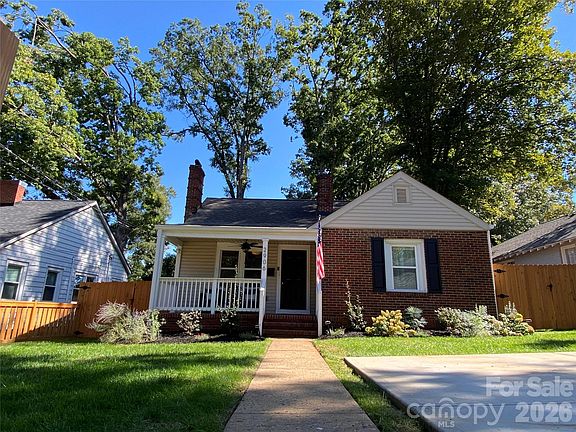 2nd image of 2906 Rush Ave