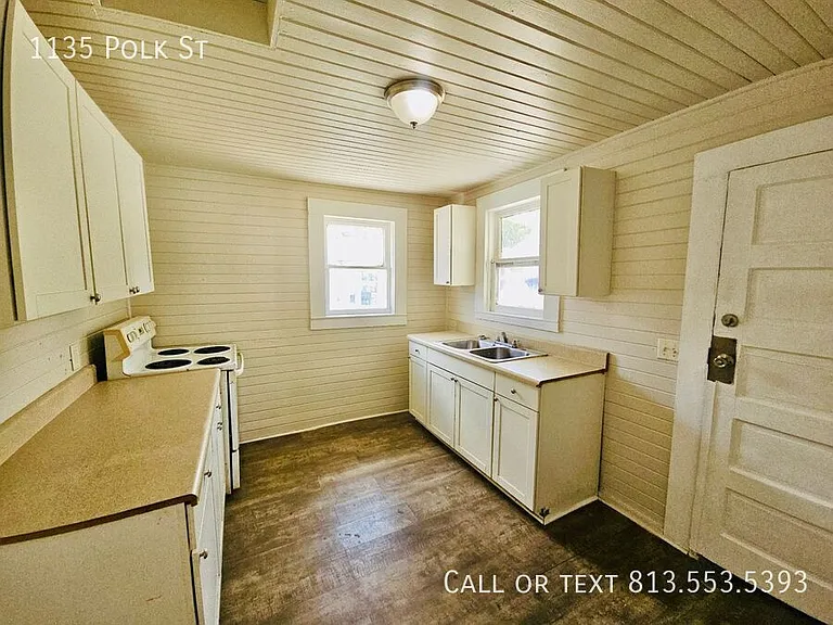 1135 Polk St W — Photo 10