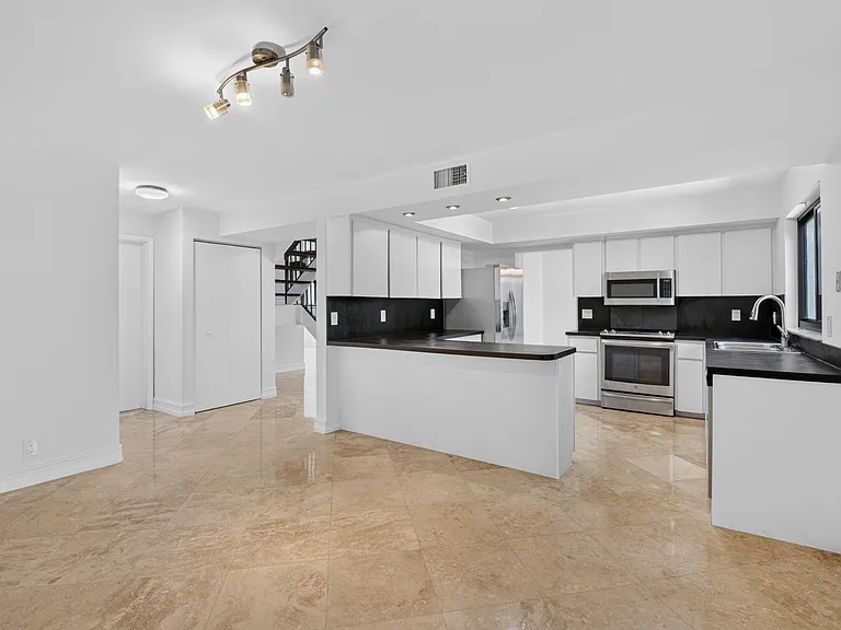 21661 Casa Monte Ct — Photo 10