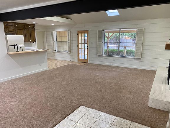 3rd image of 4502 Fannin Ave