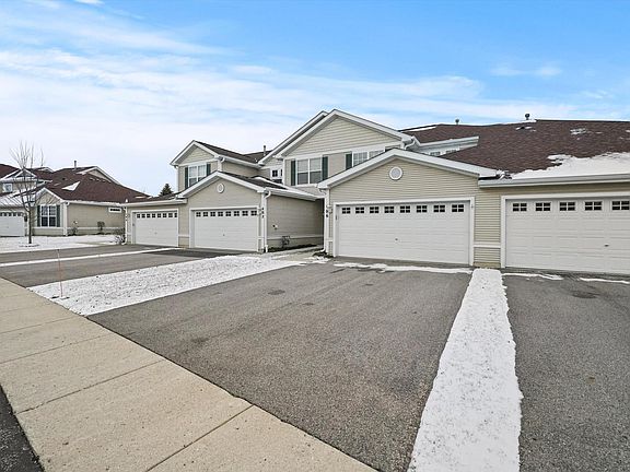2nd image of 406 N Carlisle Ct