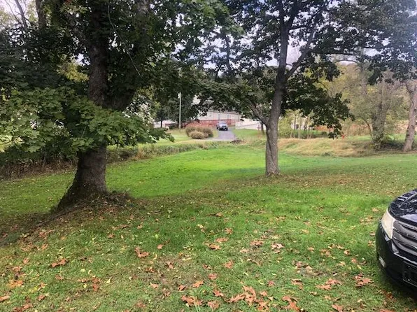 920 Main St W, Ronceverte, WV 24970