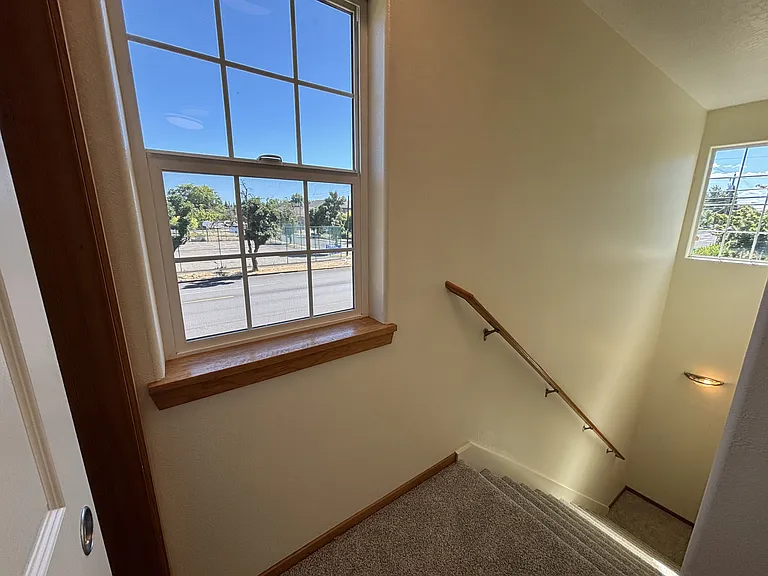 610 Maple St #MAIN — Photo 13