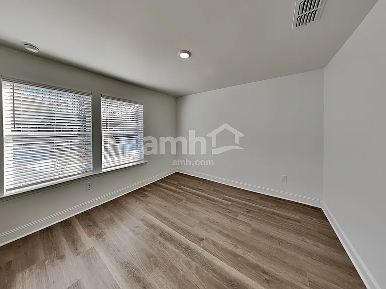1448 Aquamarine Dr — Photo 16