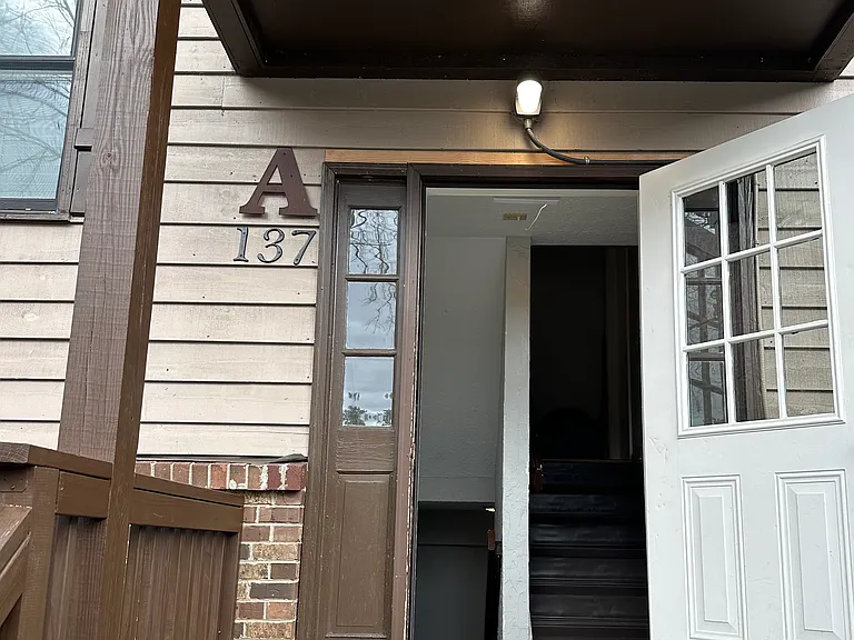 137 Stoneybrook Ct #A2 — Photo 2