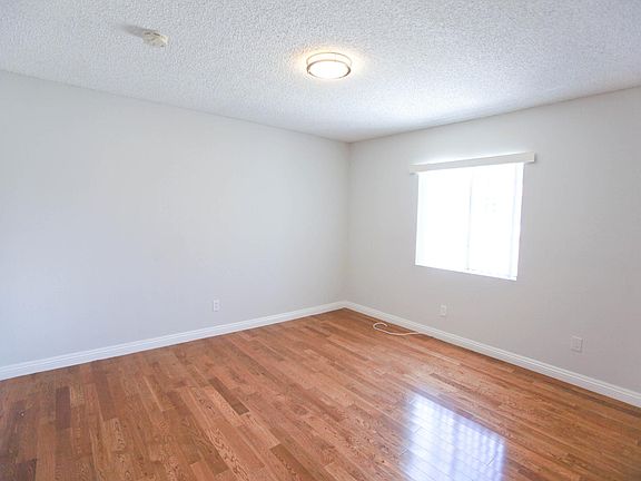 5th image of 833 S Orange Grove Ave APT 2